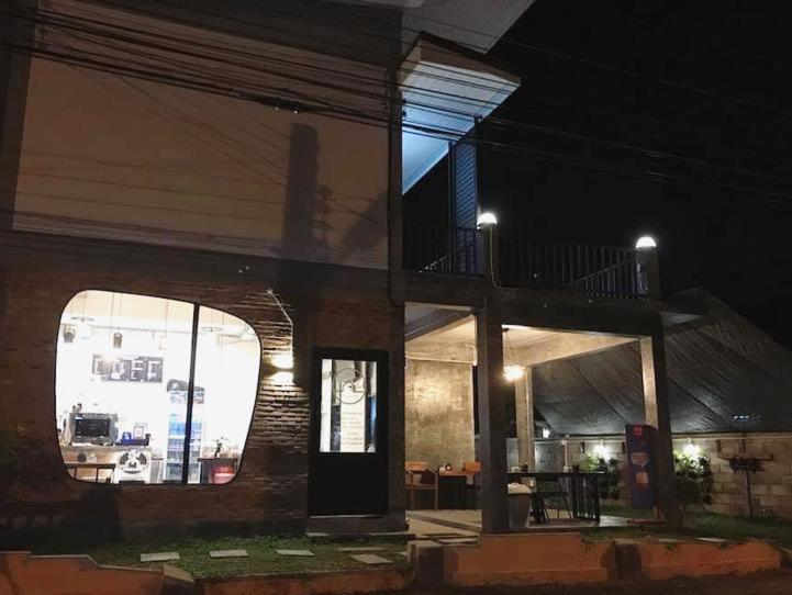 Ostello Yoji House And Cafe Ban Wiang Esterno foto